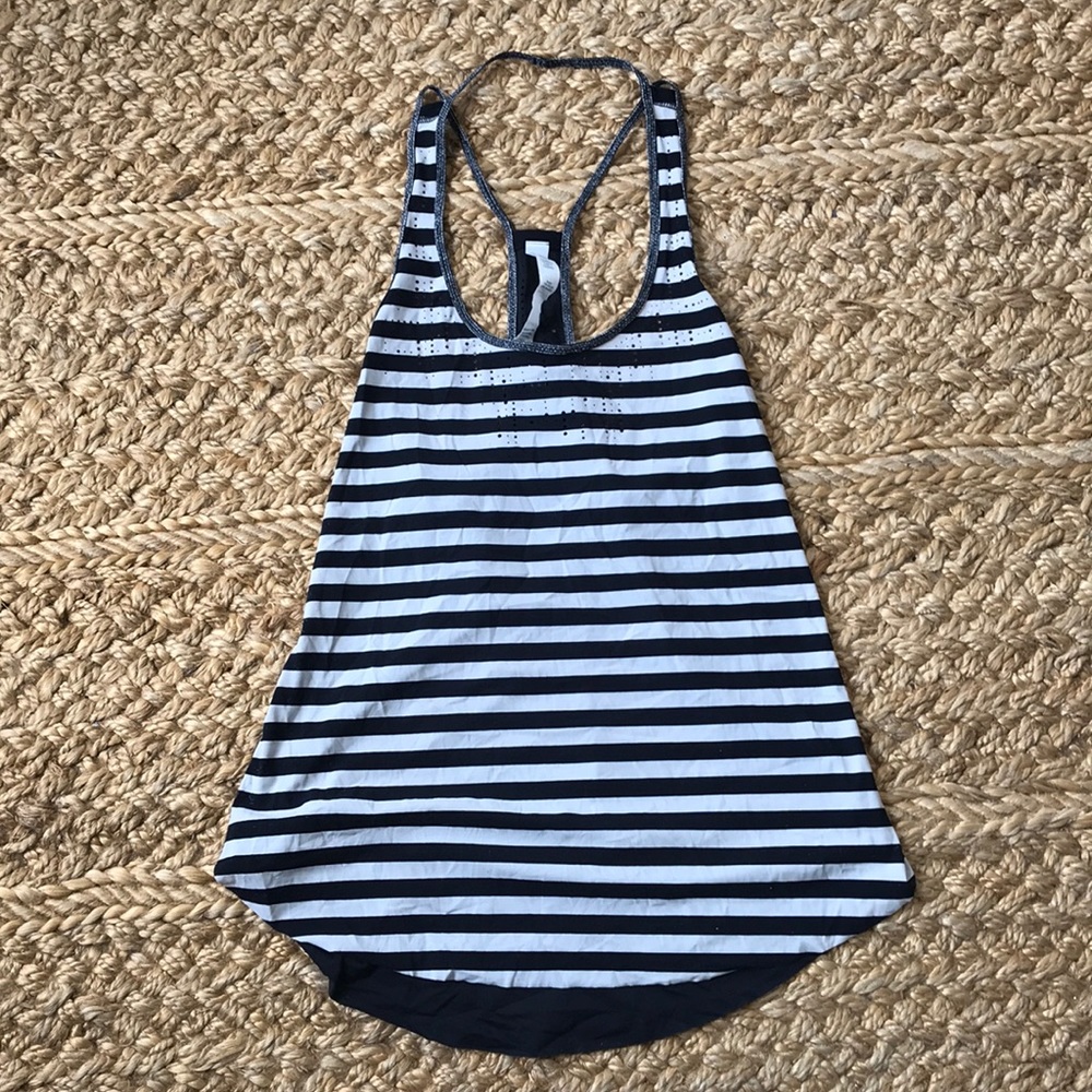 Lululemon top